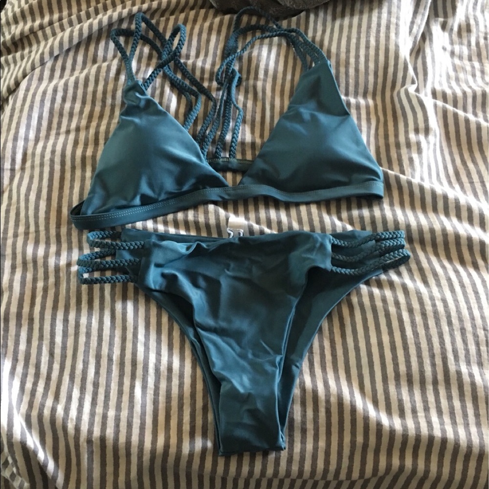 NWOT Teal blue bikini